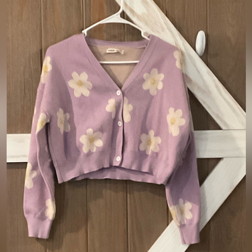 Youth Size 16 Lavender Daisy Cardigan Crop Sweater Girls. Size 16 Youth - Picture 2 of 9